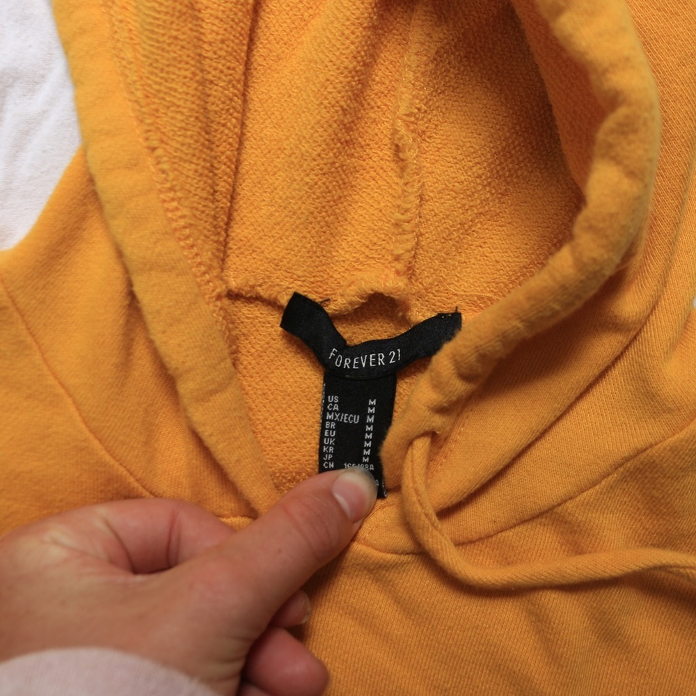 🦋 FOREVER 21 Cropped Yellow Cute Stylish Hoodie - Picture 5 of 11